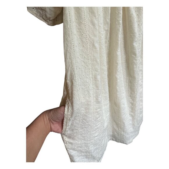 Women's Old Navy Ivory Cream Boho Eyelet Smocked Dress Pockets Neutral Size S - Picture 5 of 10